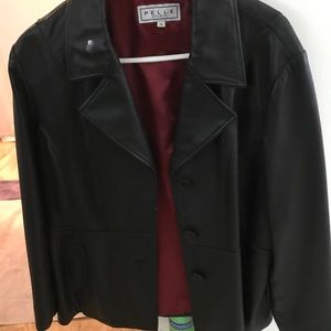 Ladies leather coat  by PELLE studio size 2X